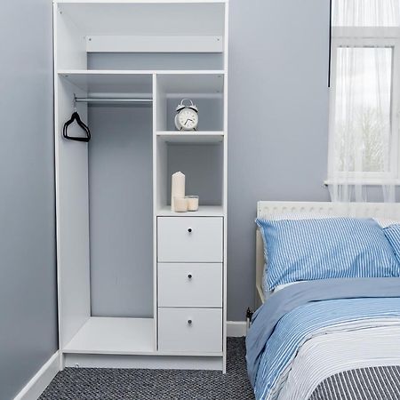 Shirley House 2, Self Catering Guest House, Self Check In, Smart Locks, 10 Min Walk To Southampton General, Aspire And Princess Anne Hospitals, Access To Fully Equipped Kitchen, Excellent Transport Links, Ideal For Longer Stays And Hospital Shifts Buitenkant foto