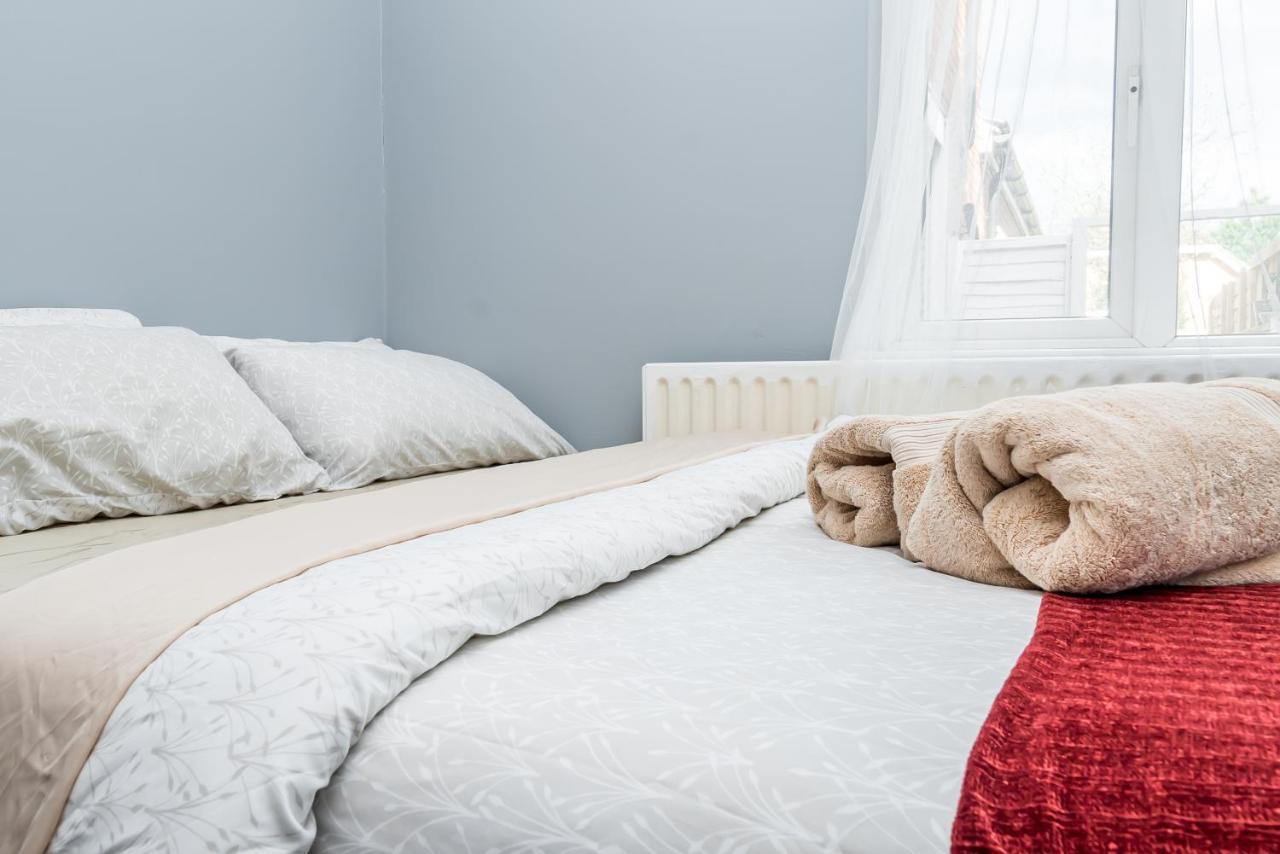 Shirley House 2, Self Catering Guest House, Self Check In, Smart Locks, 10 Min Walk To Southampton General, Aspire And Princess Anne Hospitals, Access To Fully Equipped Kitchen, Excellent Transport Links, Ideal For Longer Stays And Hospital Shifts Buitenkant foto