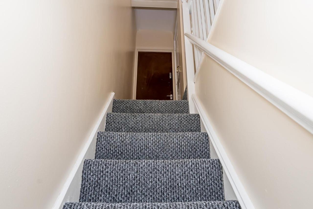 Shirley House 2, Self Catering Guest House, Self Check In, Smart Locks, 10 Min Walk To Southampton General, Aspire And Princess Anne Hospitals, Access To Fully Equipped Kitchen, Excellent Transport Links, Ideal For Longer Stays And Hospital Shifts Buitenkant foto