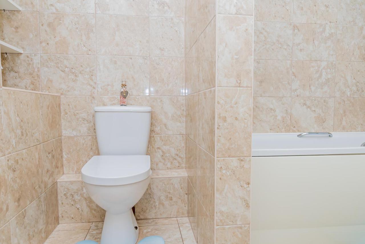 Shirley House 2, Self Catering Guest House, Self Check In, Smart Locks, 10 Min Walk To Southampton General, Aspire And Princess Anne Hospitals, Access To Fully Equipped Kitchen, Excellent Transport Links, Ideal For Longer Stays And Hospital Shifts Buitenkant foto