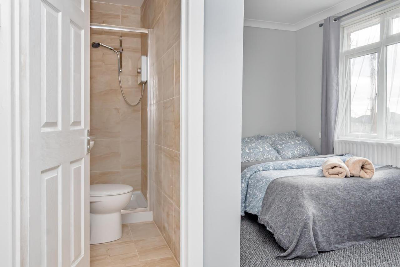 Shirley House 2, Self Catering Guest House, Self Check In, Smart Locks, 10 Min Walk To Southampton General, Aspire And Princess Anne Hospitals, Access To Fully Equipped Kitchen, Excellent Transport Links, Ideal For Longer Stays And Hospital Shifts Buitenkant foto
